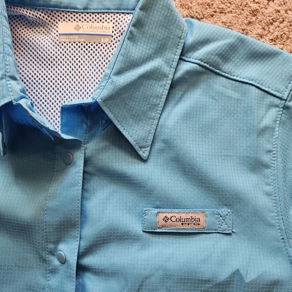 Blue Columbia Shirt size S EUC - Picture 2 of 4
